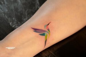 Superfuerza tattoo - full color colibrí