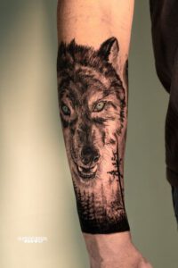 Superfuerza tattoo - lobo realista